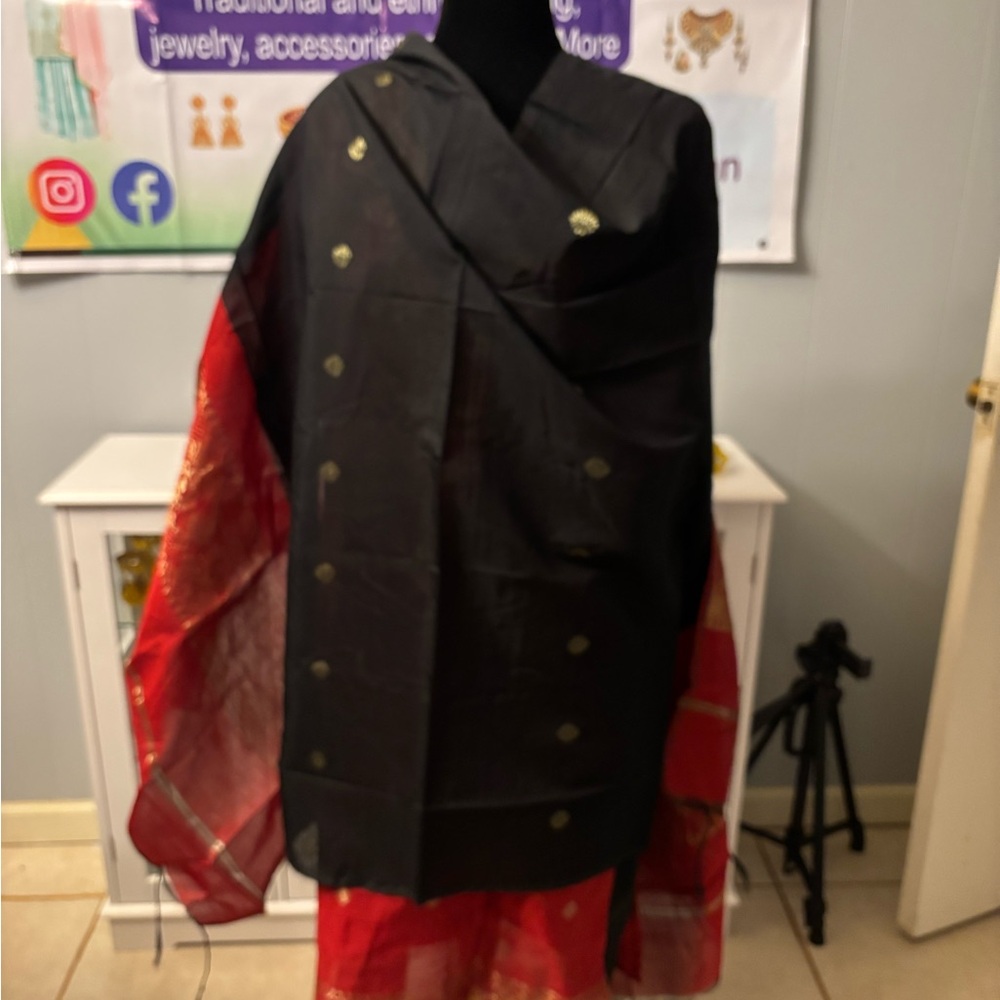 Bangladeshi jamdani Elegant Black and Red salwar kameez